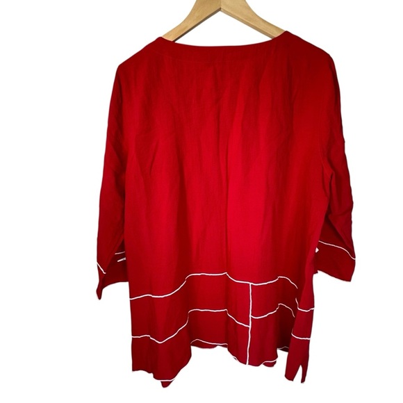 Ali Miles Women's Red Long Sleeve Top with White Accents Size XL - Picture 2 of 10